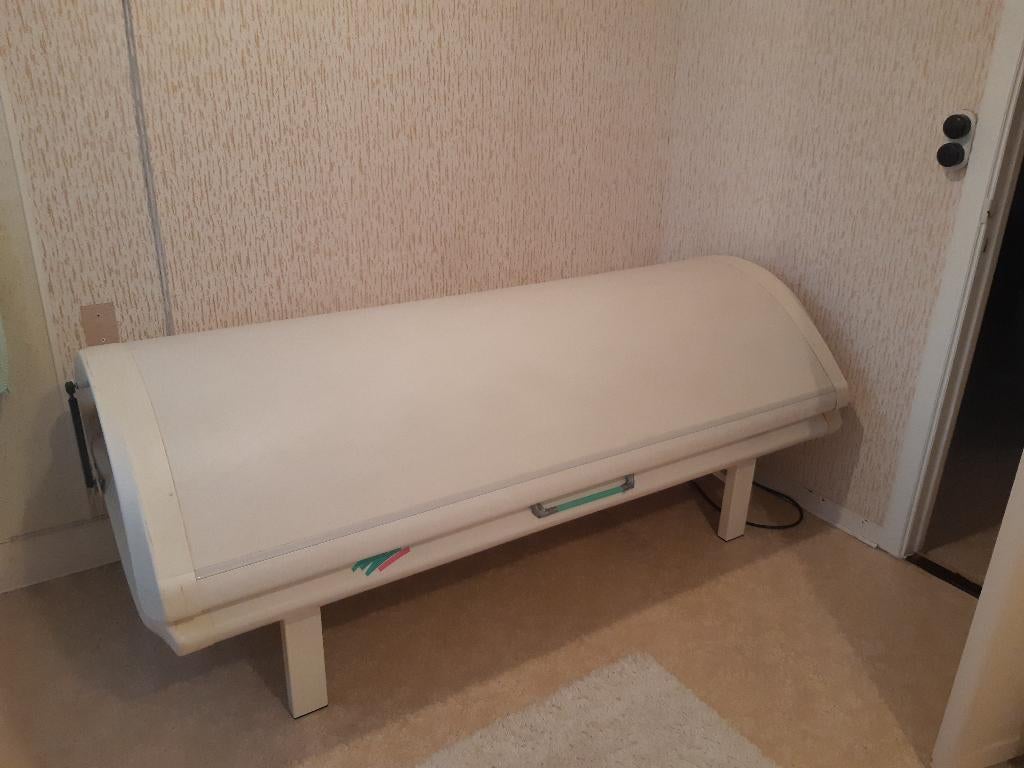 zonnebank, Elektronische apparatuur, Zonnebanken en Gezichtsbruiners, Ophalen, Gebruikt, Zonnebank dubbelzijdig, 15 lampen of meer