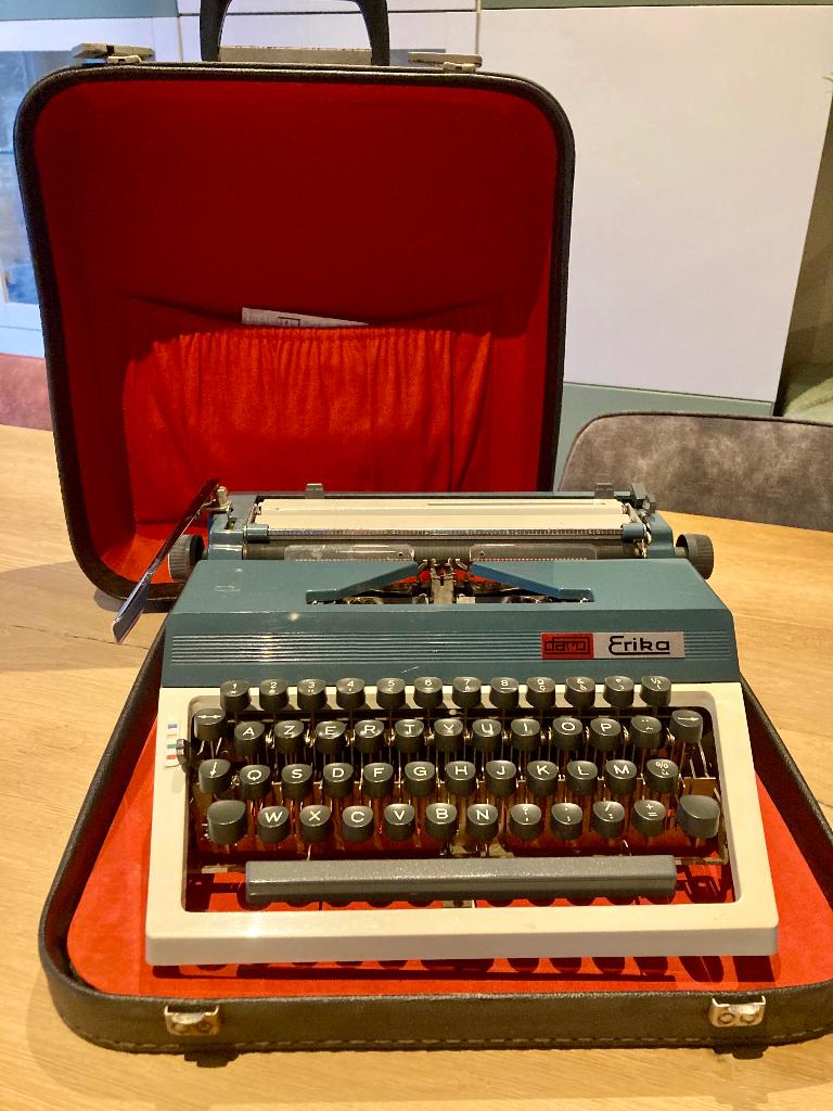 Typemachine Erika vintage, Diversen, Typemachines, Ophalen, Gebruikt