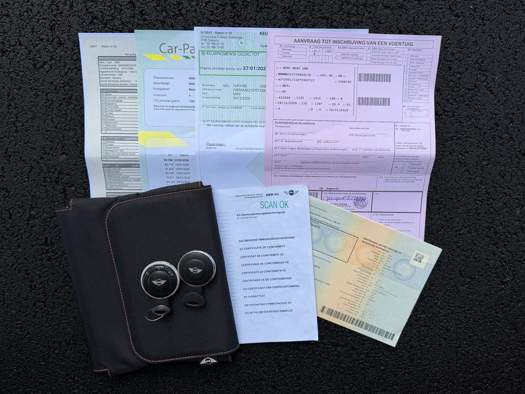 MINI ONE 1.4 BENZINE • 2010 • AIRCO • LEDER • REEDS GEKEURD, Auto's, Mini, Voorwielaandrijving, 4 cilinders, Leder en Stof, Wit