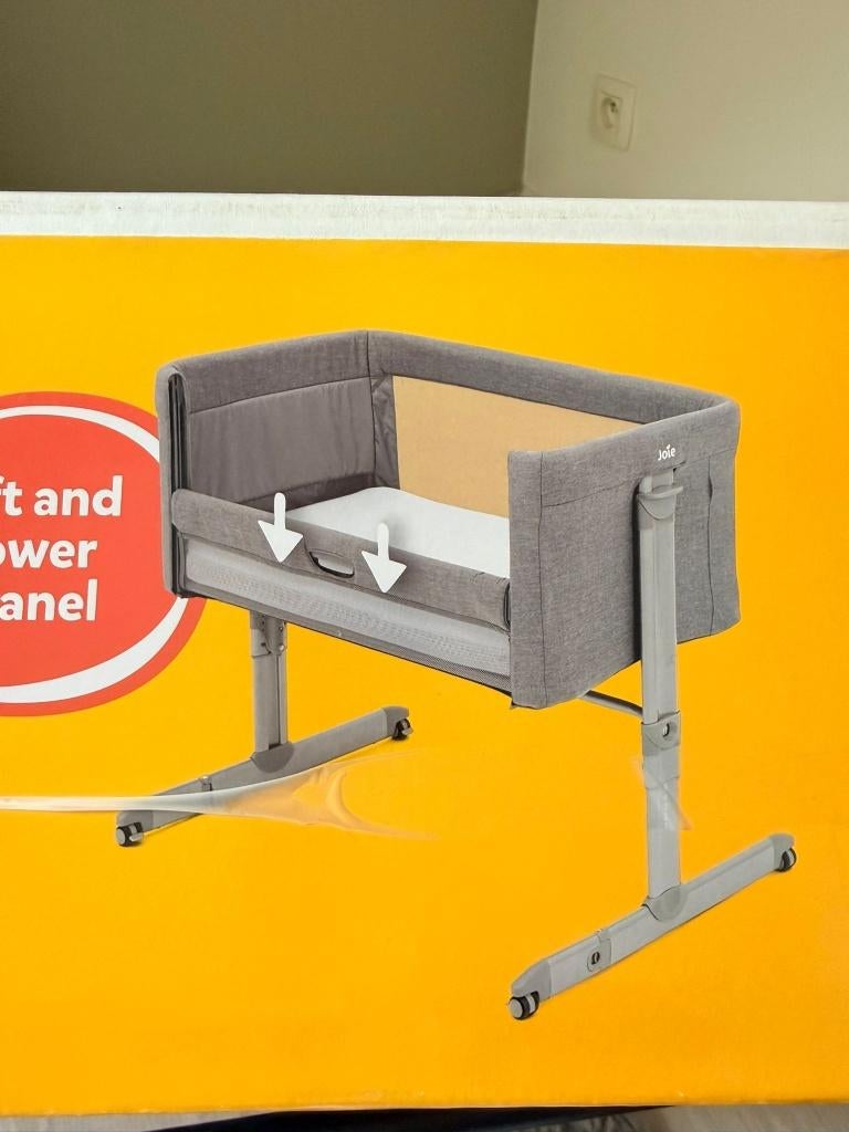 Baby bed parkbed een kant ga open, Ophalen, Gebruikt, Matras