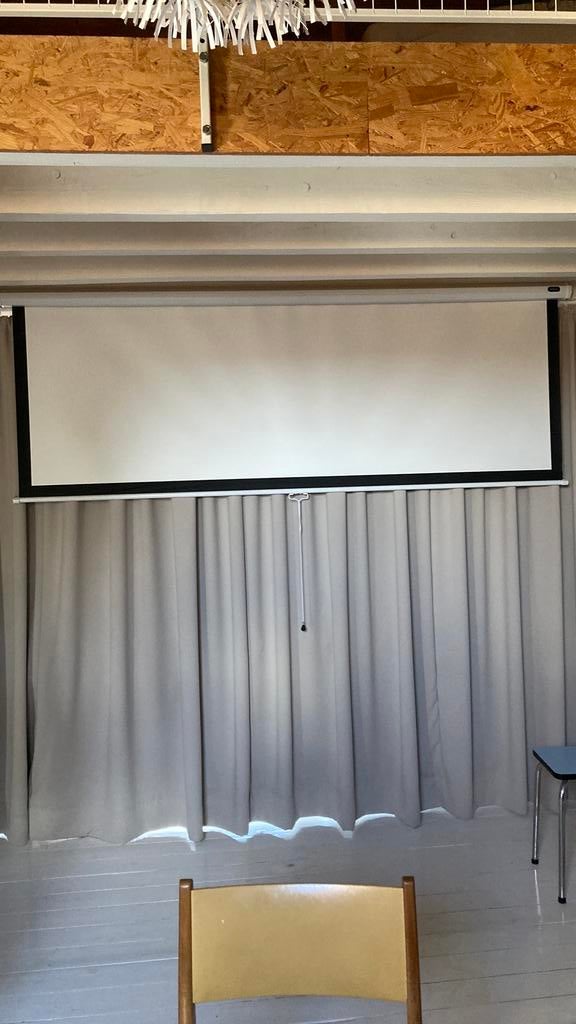 PROJECTIESCHERM / BEAMERSCHERM 4:3  Celexon (240cm/180cm), Audio, Tv en Foto, Beamer-accessoires, Zo goed als nieuw, Ophalen