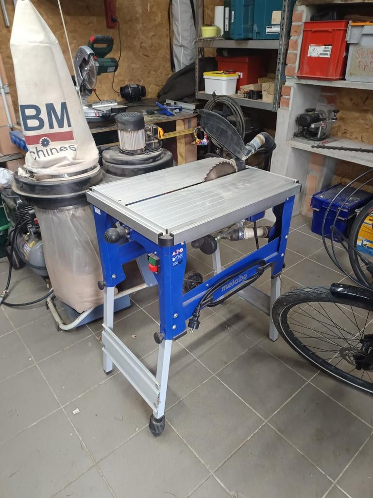 Scie à table Metabo avec fonction de traction., Enlèvement