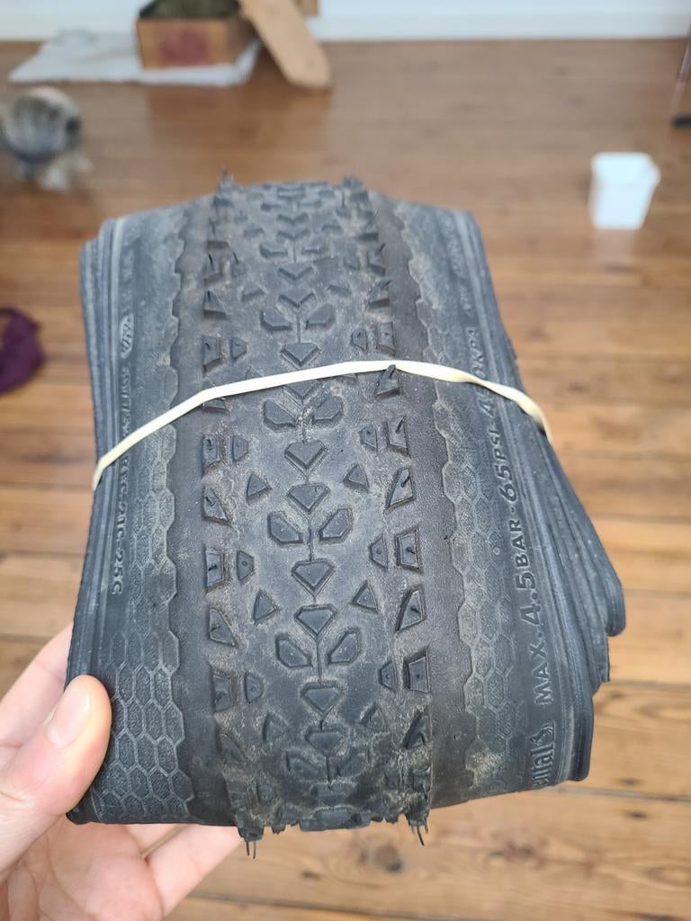 Gravel tires x2 Continental terra trail, Fietsen en Brommers, Fietsen | Mountainbikes en ATB