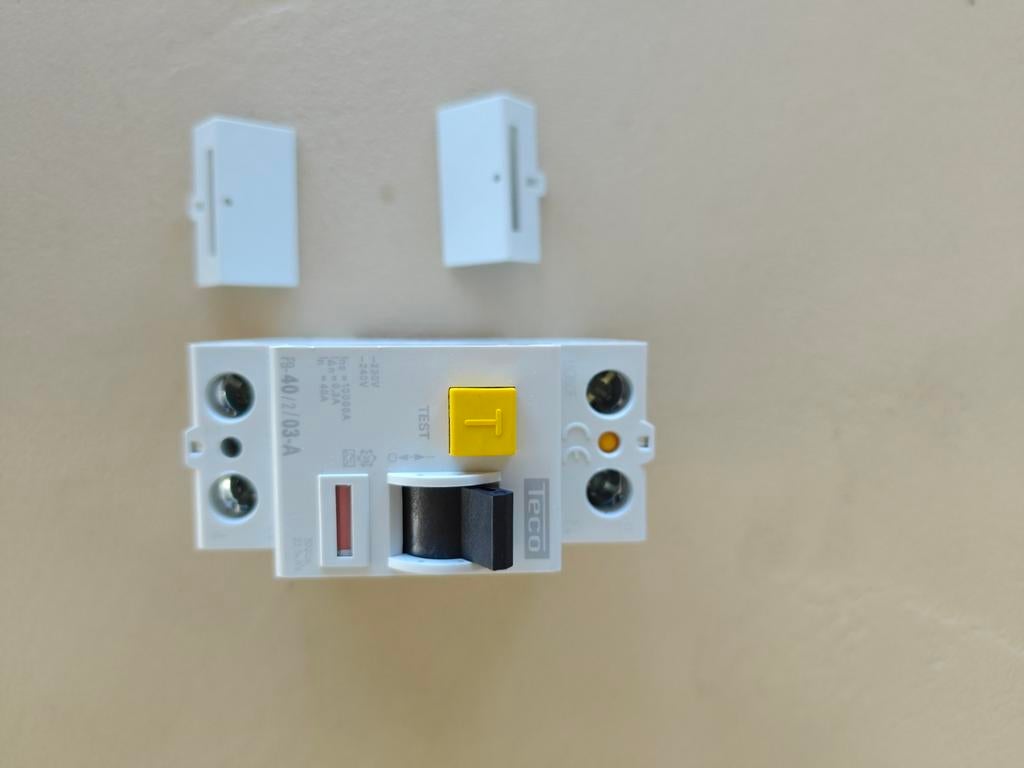 TECO 300mA 2P 40A differentieelautomaat (nieuwstaat), Enlèvement