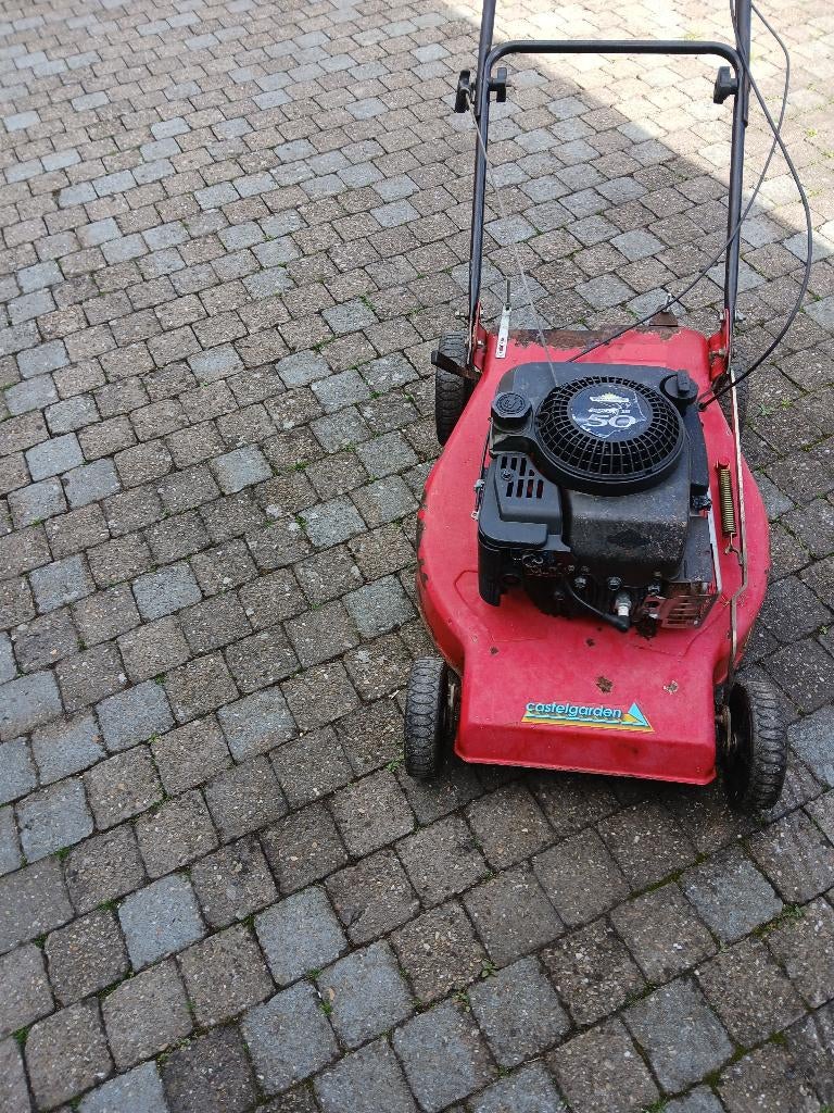 Tondeuse Castelgarden, Jardin & Terrasse, Tondeuse rotative, Tondeuses à gazon à essence, 40 à 49 cm, Enlèvement