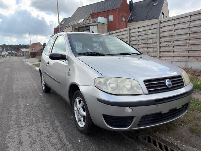 punto 1200 benz met airco is blanco gekeurd voor verk euro 4, Voorwielaandrijving, Stof, 4 cilinders, Handgeschakeld