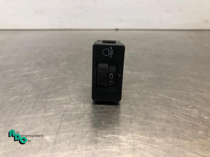 Commutateur phare hauteur réglable d'un Peugeot 208 (208 12, -, 3 mois de garantie, Utilisé, -