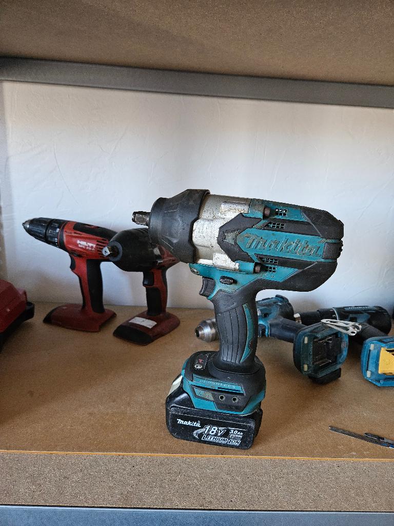 Clé à chocs 18 V Makita (sans batterie), Autos : Divers, Outils de voiture, Enlèvement, Utilisé