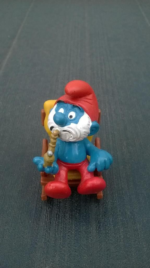 Superschtroumpf Grand Schtroumpf fauteuil à bascule 4.0228, Collections, Schtroumpfs, Enlèvement ou Envoi, Utilisé, Grand Schtroumpf