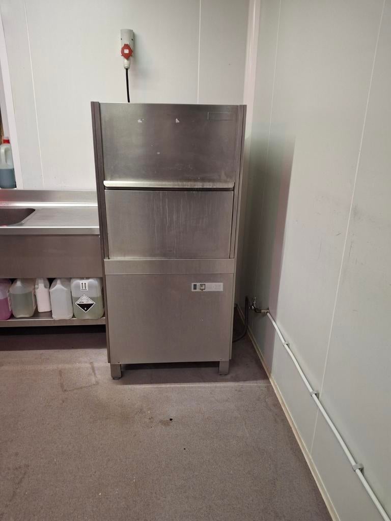 Lave vaisselle winterhalter gs680, Articles professionnels, Horeca | Équipement de cuisine, Enlèvement