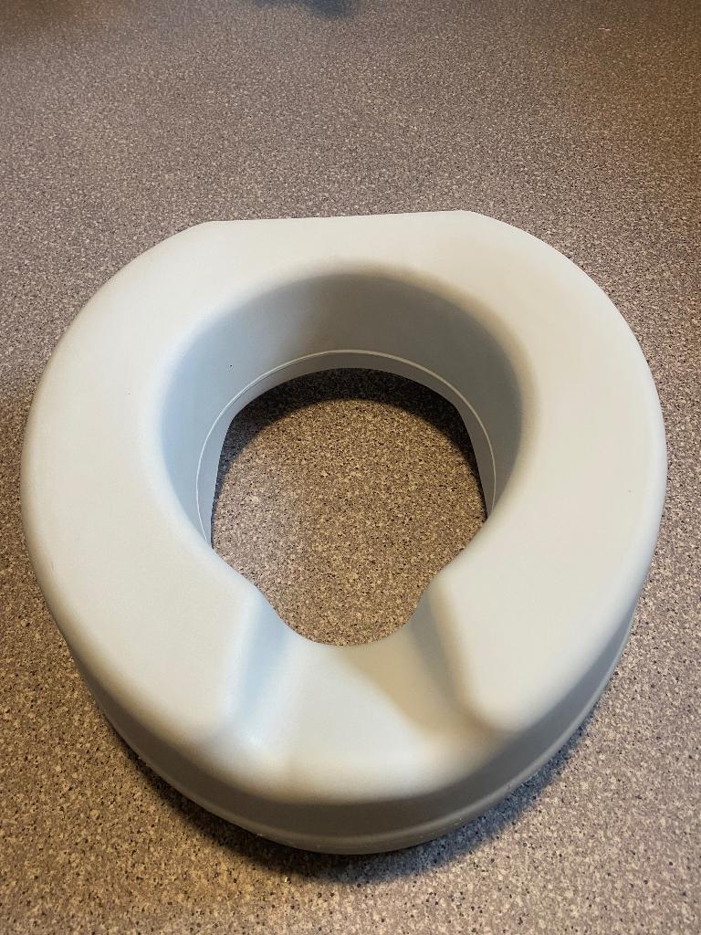 Toilet verhoger, Diversen, Verpleegmiddelen, Ophalen, Zo goed als nieuw