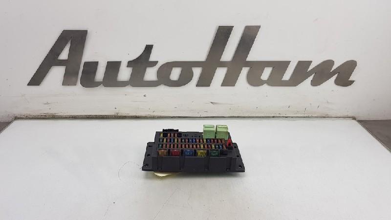 BOITIER FUSIBLES Mini Mini One / Cooper (R50), Autos : Pièces & Accessoires, Électronique & Câbles, Mini, Utilisé