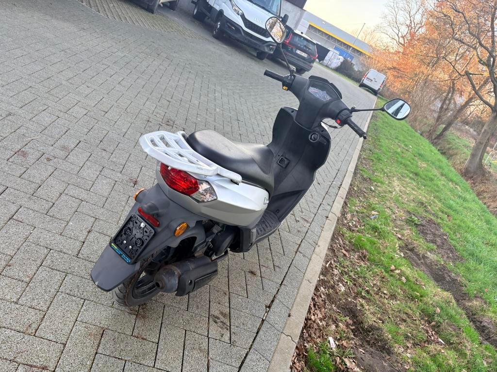 Peugeot kisbee injectie bj 2020 aklasse 6 maanden garantie, Peugeot, Autres modèles, Comme neuf, Enlèvement