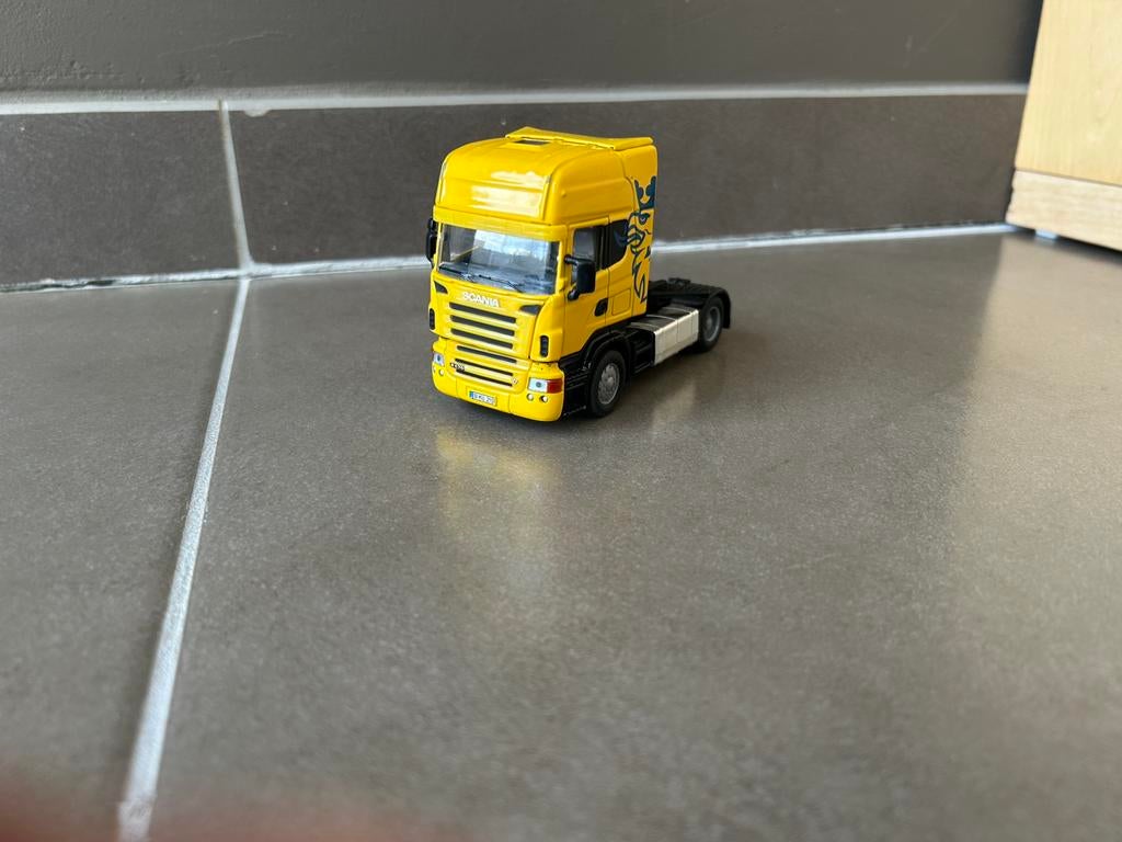 Camion avec tracteur, Enfants & Bébés, Enlèvement, Comme neuf