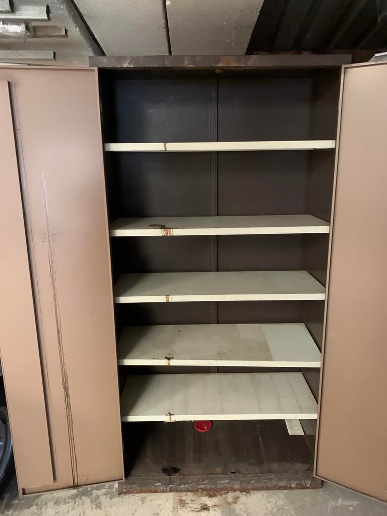 Metalen kast, Huis en Inrichting, Kasten | Roldeurkasten en Archiefkasten, Ophalen, Gebruikt