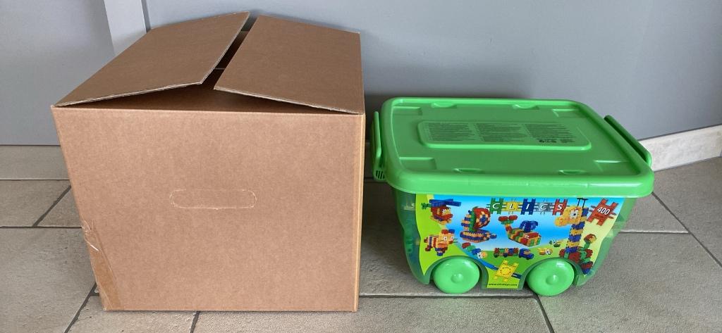 Clics blokken in bewaardoos + kartonnen doos, Kinderen en Baby's, Speelgoed | Bouwstenen, Ophalen, Gebruikt, Overige merken