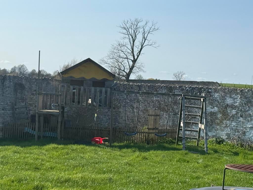 Cabane avec tobogan bleu turquoise, Enfants & Bébés, Jouets | Extérieur | Aires de jeux, Enlèvement, Utilisé, Bac à sable