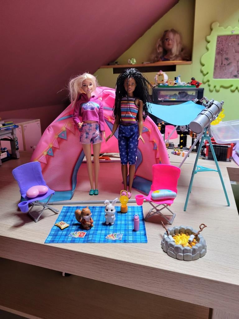 Barbie kampeerset, Ophalen, Barbie