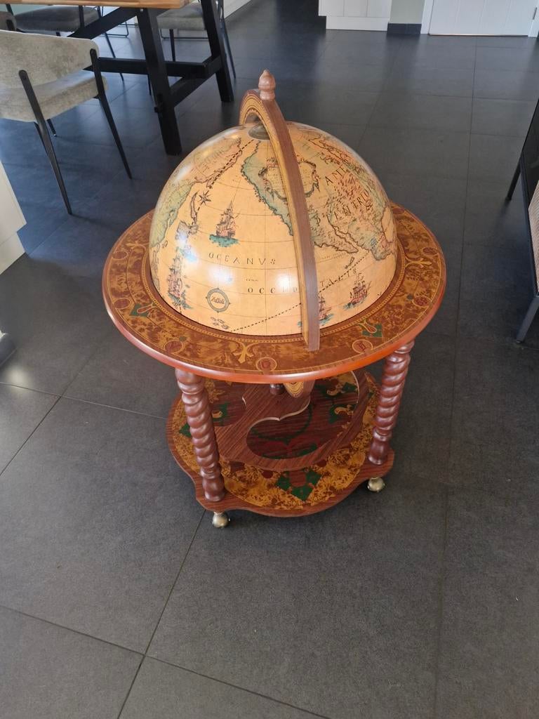 Zoffoli living bacco floor bar (globe bar).., Antiquités & Art, Enlèvement