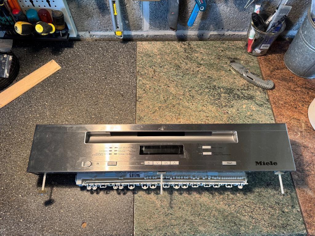 MIELE — Bedieningspaneel voor de vaatwasser, Elektronische apparatuur, Vaatwasmachines, Ophalen, Gebruikt, Inbouw