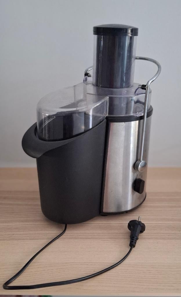 EXTRACTEUR DE JUS LEGUME FRUIT marque TRIOMPH, Enlèvement, Utilisé, Électrique