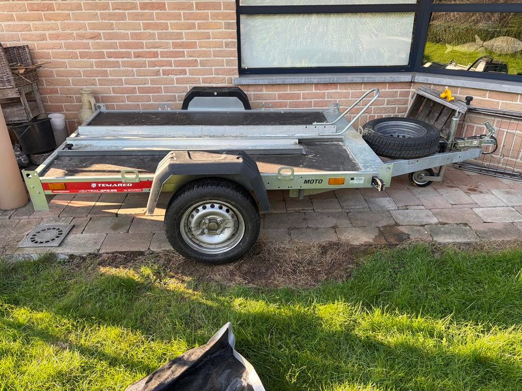 Motor aanhangwagen amper gebruikt, Ophalen, Zo goed als nieuw