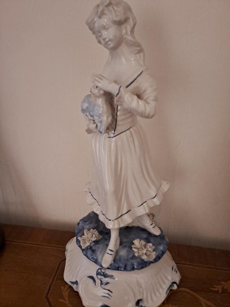 Vintage, porseleinen meisjr, capodimonte, Ophalen of Verzenden