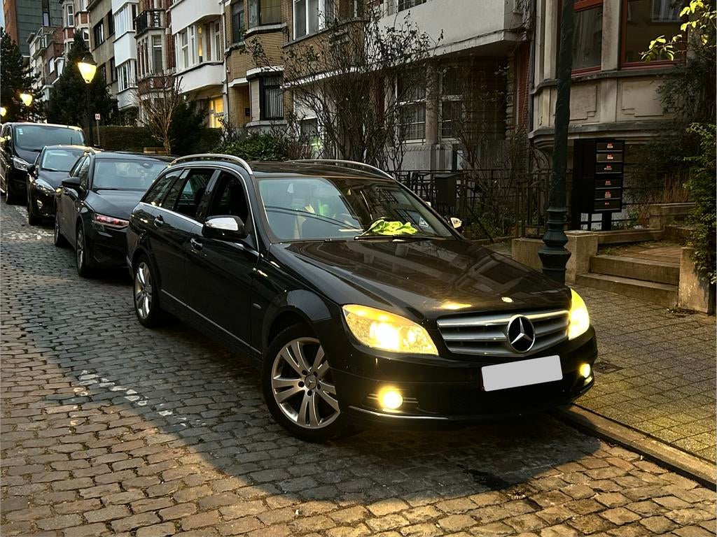 Mercedes Classe C Break C180 Essence Avantgarde – 2009, Auto's, Mercedes-Benz, Zwart, 4 cilinders, Parkeersensor, 1796 cc