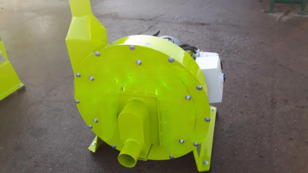 Broyeur à aspiration à impact, Envoi, Neuf