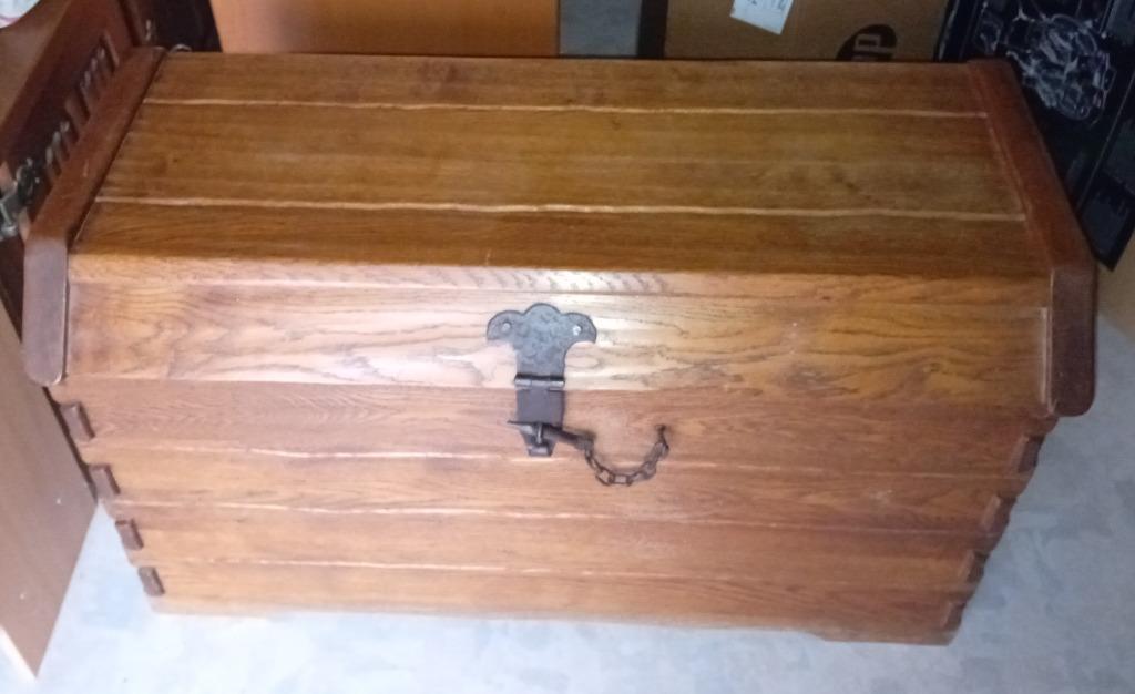 Eiken koffer, Ophalen