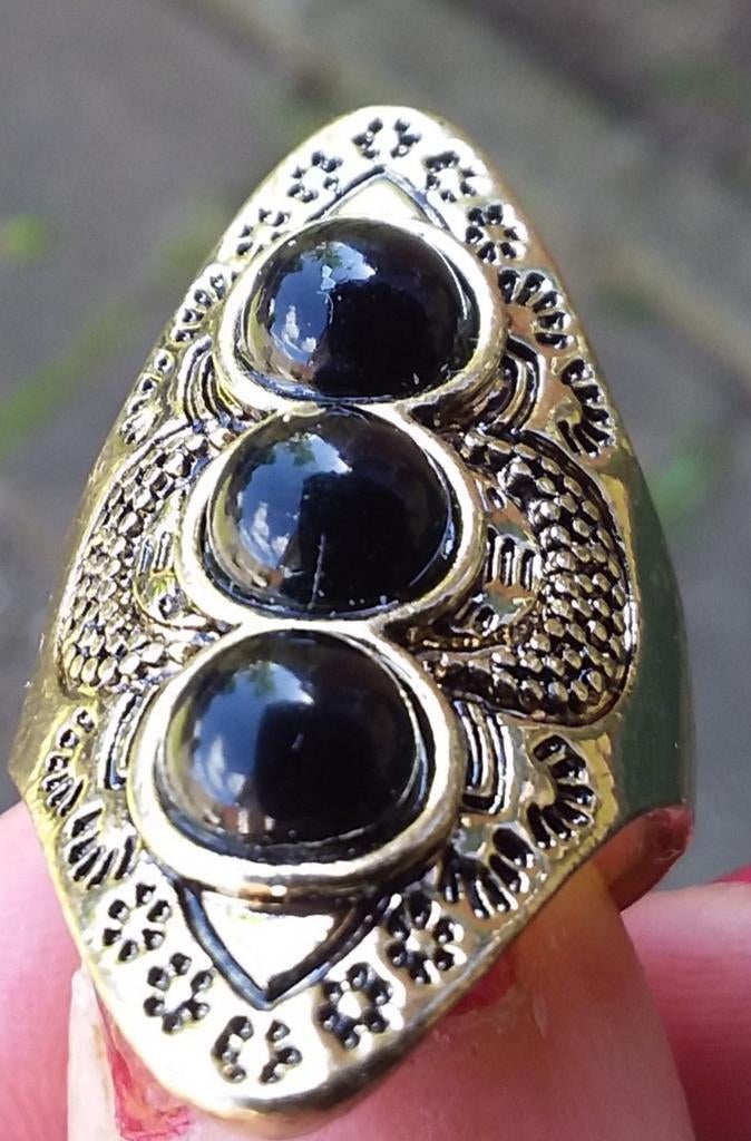 GEËRFD Oude vintage Ring., Handtassen en Accessoires, Ringen, Verzenden