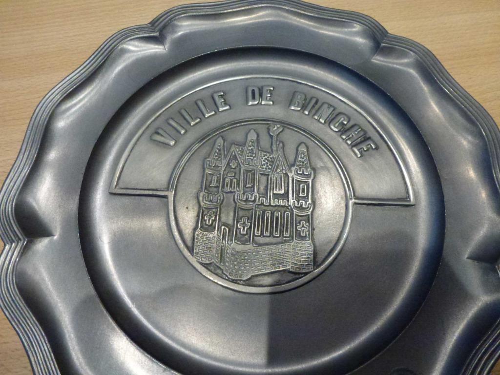 assiette en étain commémorative de Binche, Ophalen of Verzenden, Zo goed als nieuw