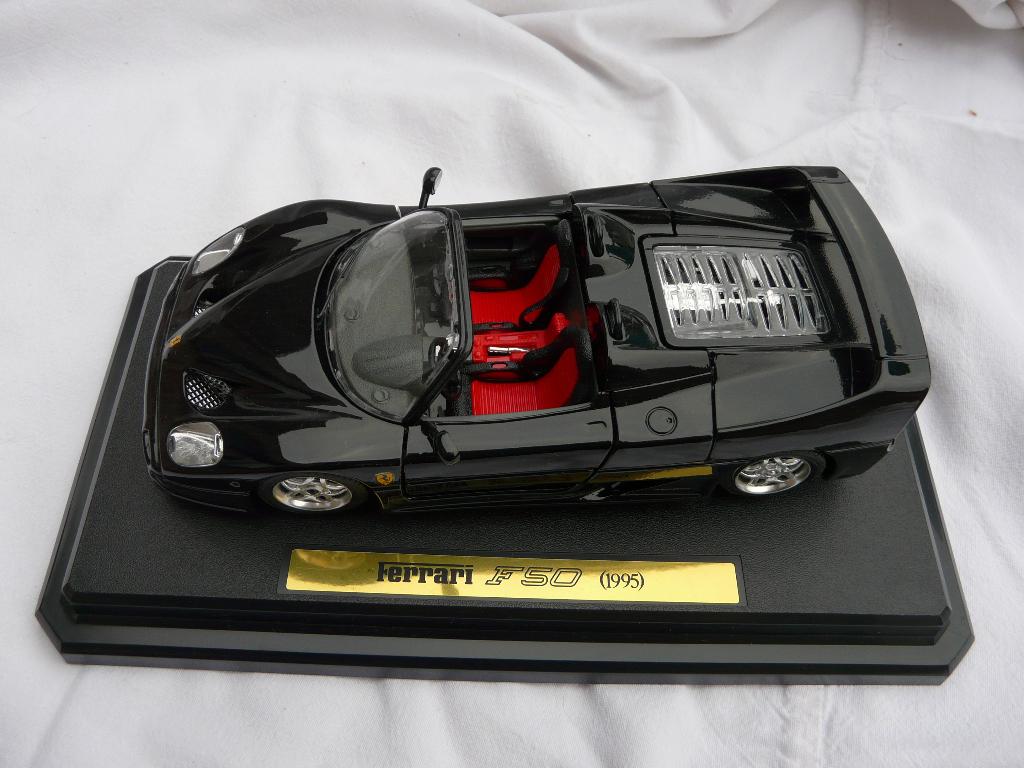 Bburago zwarte Ferrari F50 (1995) 1:18, Ophalen, Zo goed als nieuw, Auto, Burago