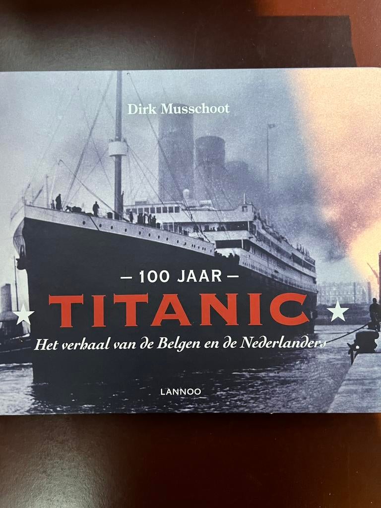 Collection de livres sur les navires et le Titanic, Enlèvement, Comme neuf, Bateau