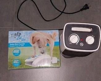 Sencys vuurke en waterfontein hond, Ophalen of Verzenden, Zo goed als nieuw