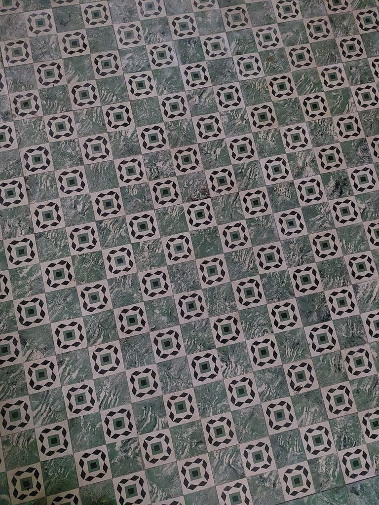 Antieke vloer, Doe-het-zelf en Bouw, Tegels, Ophalen, Gebruikt