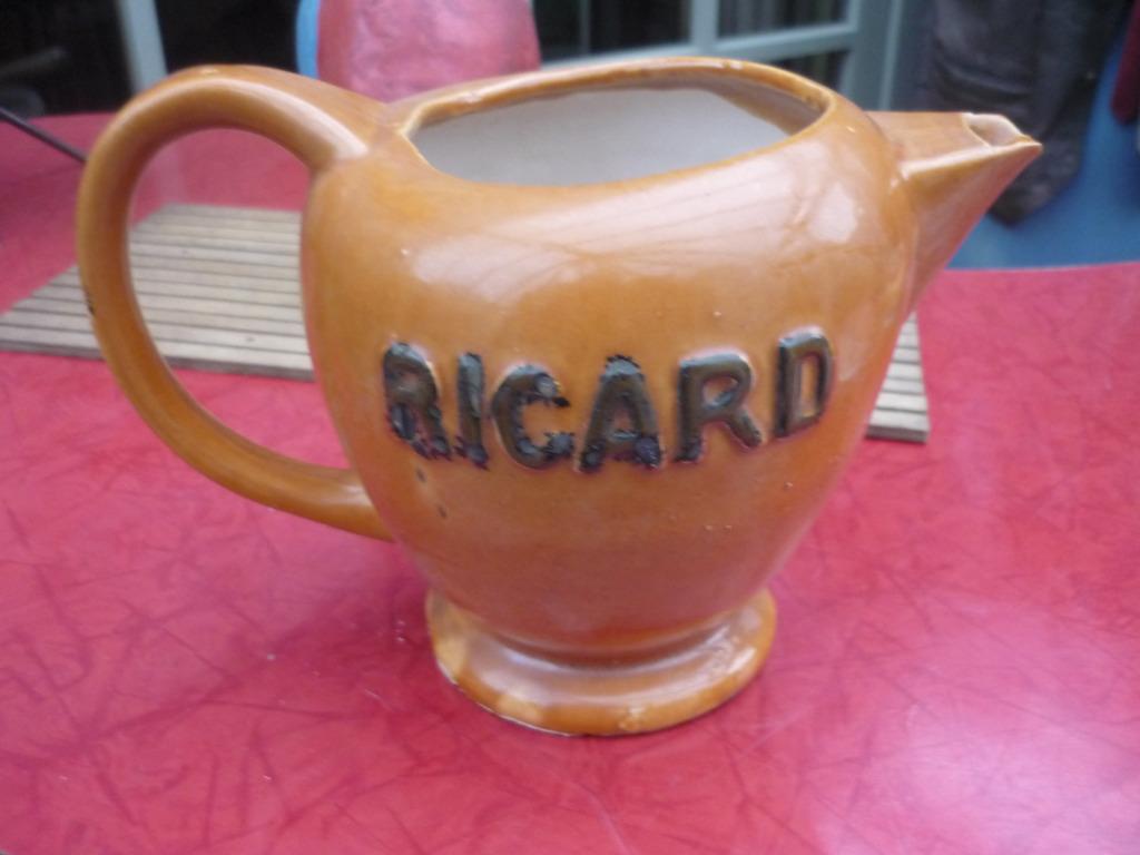 Ancien pichet de marque Ricard, Collections, Envoi