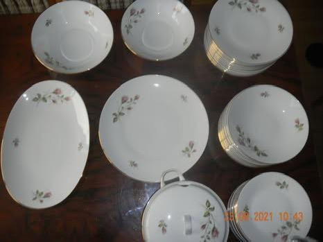 VAISSELLE HUTSCHENREUTER ARZBERG BAVARIA 41 PIÈCES, Enlèvement