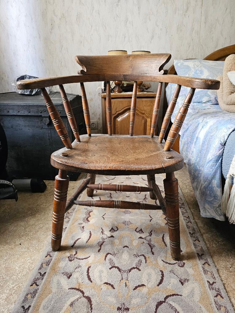 Oude houten stoel/zetel meer dan 70 jaar oud, Ophalen