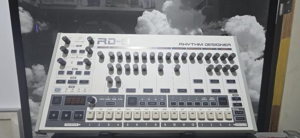 RD9 Behringer 909 clone, Enlèvement, Comme neuf, Autres marques