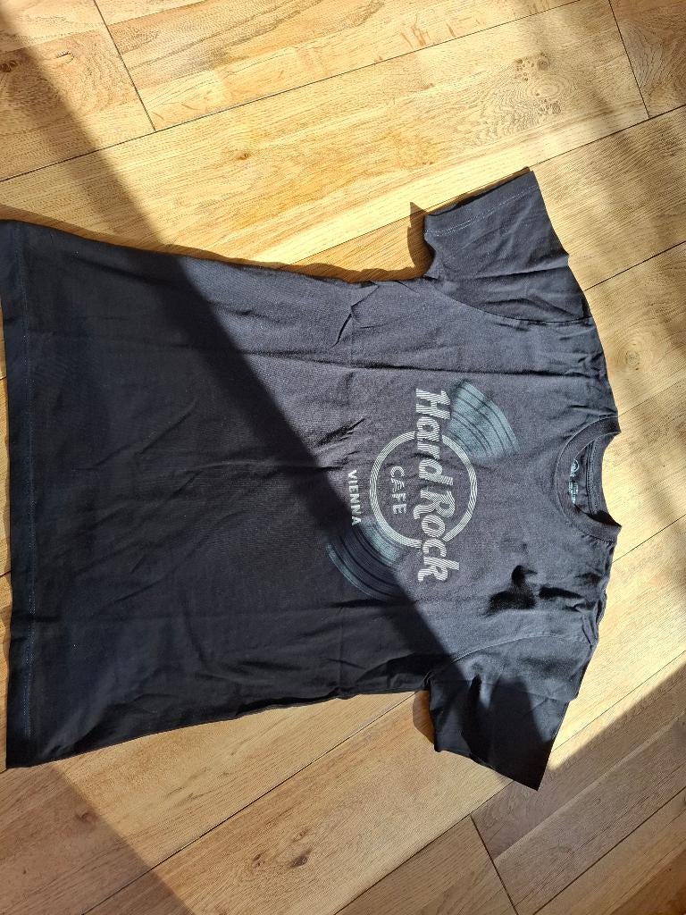 T shirt hard rock café vienne taille m, Kleding | Heren, T-shirts, Ophalen, Zo goed als nieuw, Maat 48/50 (M), Zwart