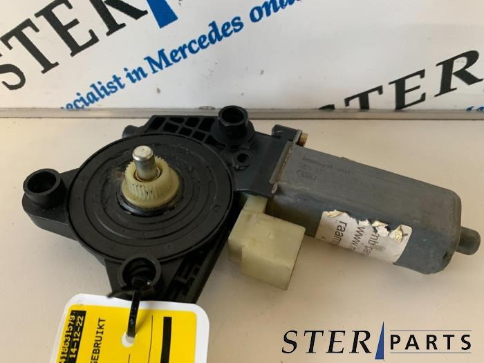 Raammotor Portier van een Mercedes C-Klasse, Auto-onderdelen, Carrosserie, Mercedes-Benz, Gebruikt, 3 maanden garantie, Ophalen of Verzenden