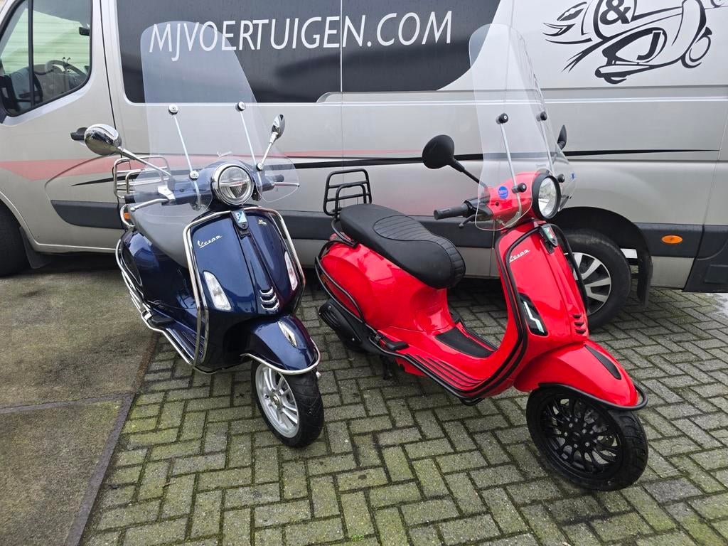 2x Vespa Primavera a klasse vol met beugels windscherm led, Enlèvement