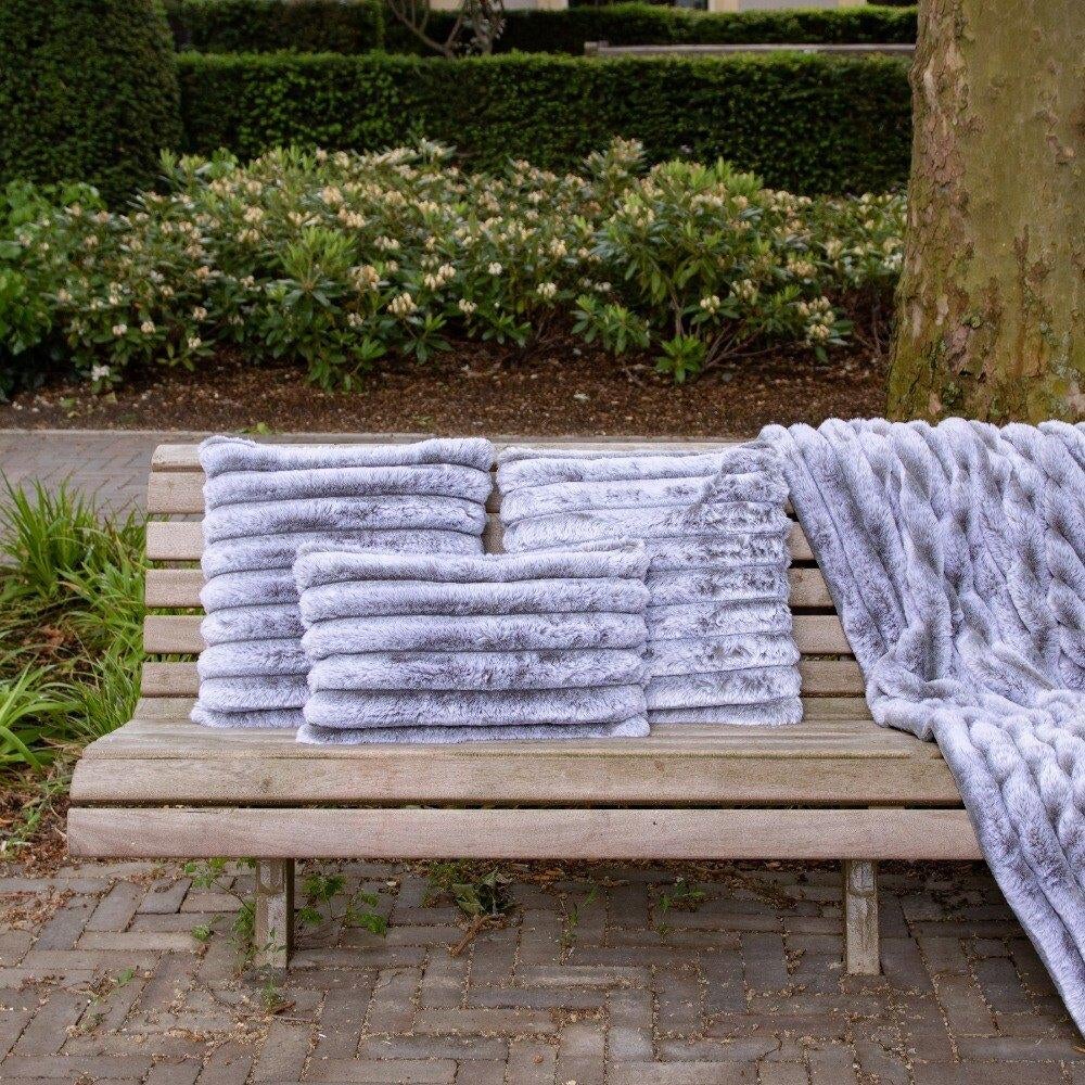 Nieuwe Plaid deken konijn grijs brede rib 180x130 flamant, Huis en Inrichting, Woonaccessoires | Plaids en Woondekens, Ophalen of Verzenden