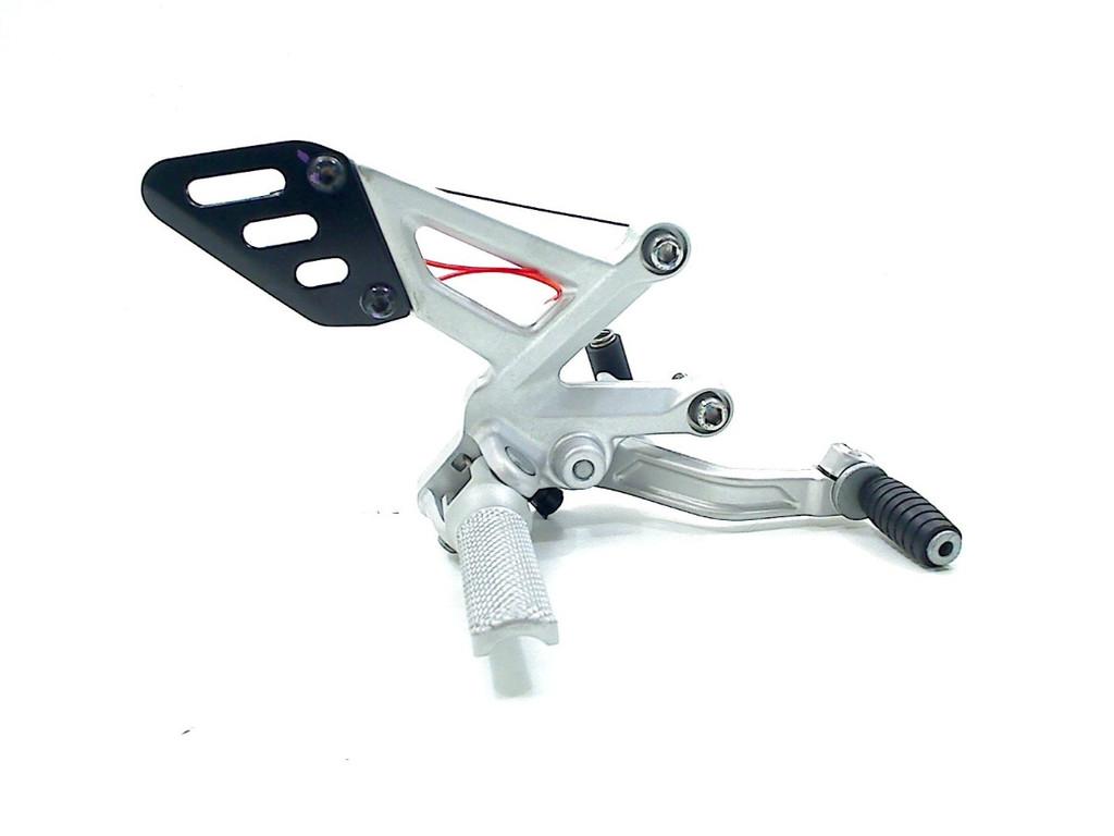 SCHETSPLAAT RECHTS VOOR Aprilia RSV4 factory (2b003300), Motoren, Dhr. S. di Majo, Gebruikt, Info@cama-motorparts.nl, P.J. Troelstraweg 8 8
3144 CX  MAASSLUIS, NL