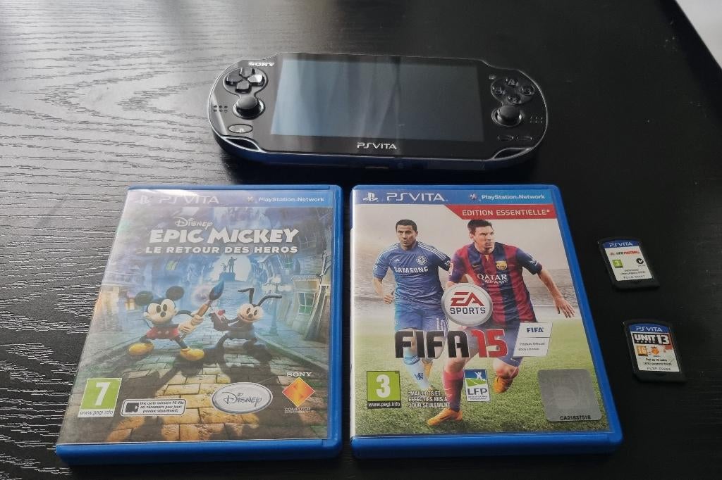 PS Vita +4 jeux +4GB, Ophalen of Verzenden, Gebruikt, Zwart, Met games
