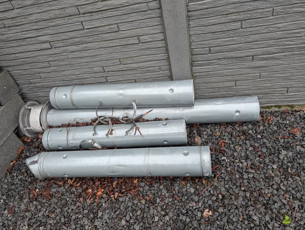 Concentrische Rookgasafvoer CV – Muurdoorvoer + 4 buizen, Doe-het-zelf en Bouw, Ophalen, Gebruikt, Aluminium, 4 tot 6 meter