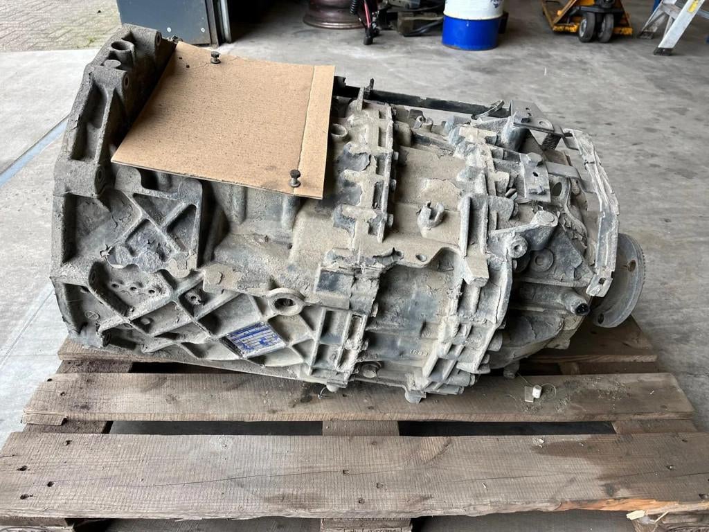 ZF versnellingsbak 12AS2130 TD 16.86-1.00, Utilisé, Autres marques, Transmission et Accessoires