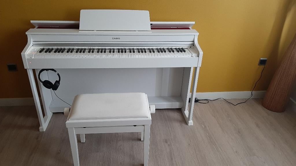 Prachtige digitale piano Casio Celviano AP-470 WE te koop, Muziek en Instrumenten, Piano's, Ophalen, Wit, Digitaal, Zo goed als nieuw