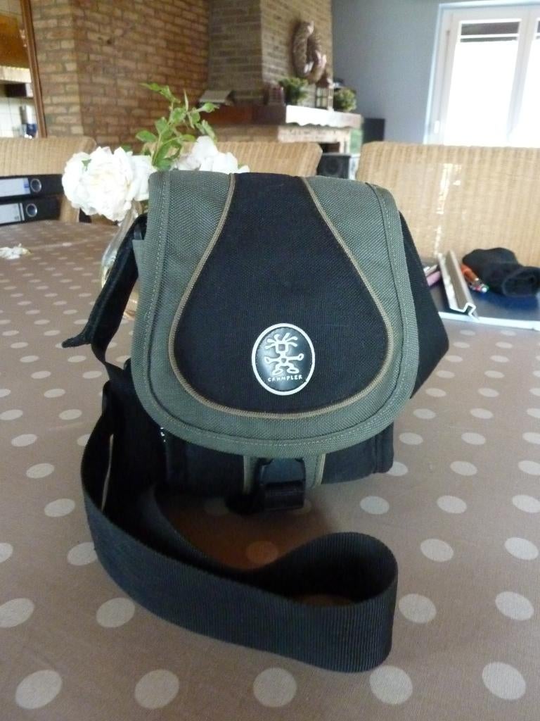 Housse Crumpler pour appareil photos., Enlèvement ou Envoi, Comme neuf, Sac à bandoulière, Crumpler